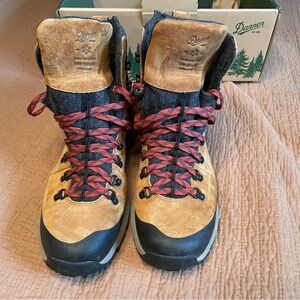 Danner Arctic 600 Side zip/Mens size 10.5 D